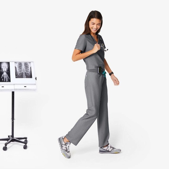 Figs Scrub Top Small Graphite Technical Collection Catarina V-Neck One Pocket - Picture 2 of 12